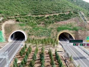 世界最长公路螺旋隧道-延崇高速金家庄隧道